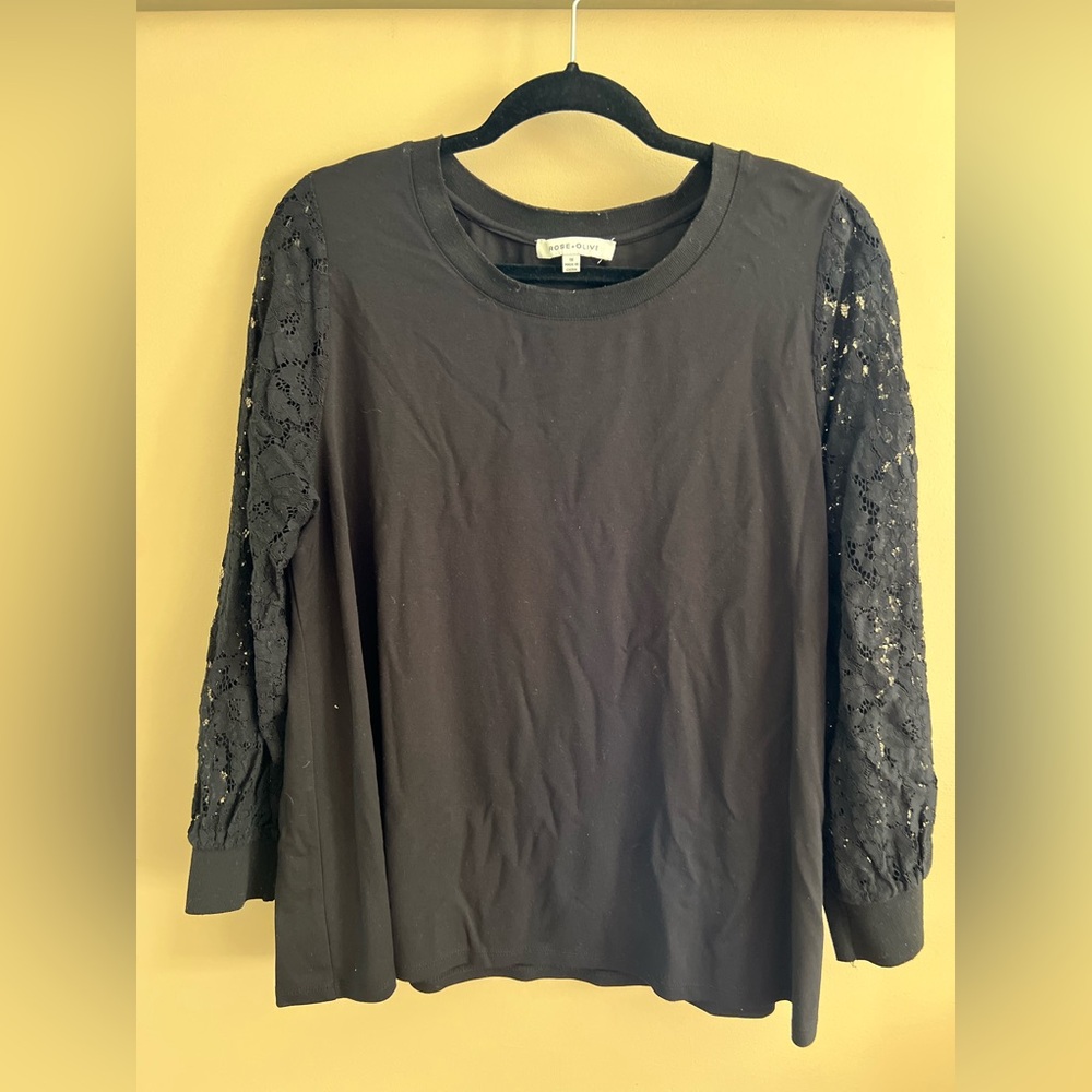 Rose + Olive | Lace Sleeve Top